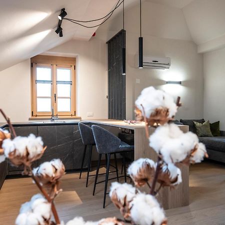 Ferienwohnung Schmitte am Sonnenwirtsplatz Eppan an der Weinstraße Exterior foto