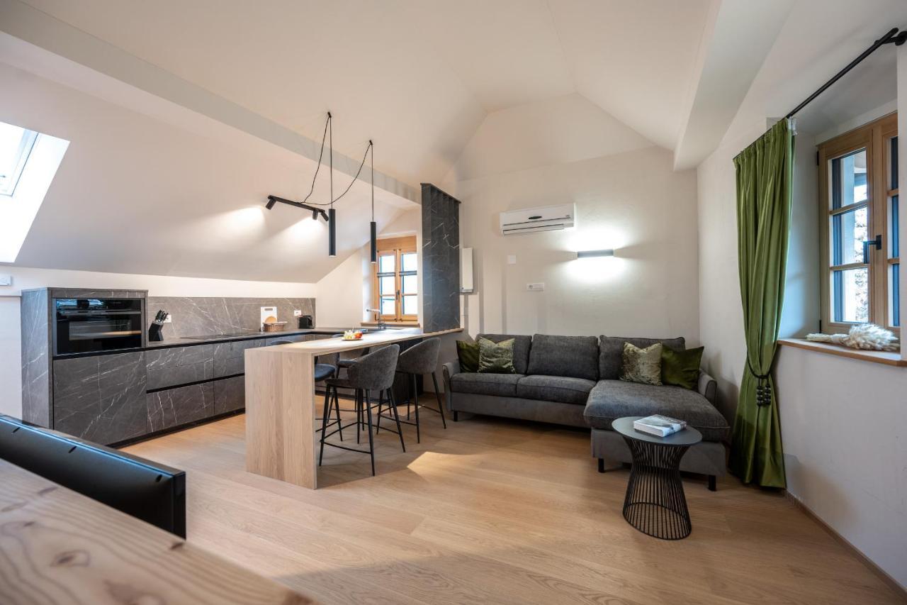 Ferienwohnung Schmitte am Sonnenwirtsplatz Eppan an der Weinstraße Exterior foto