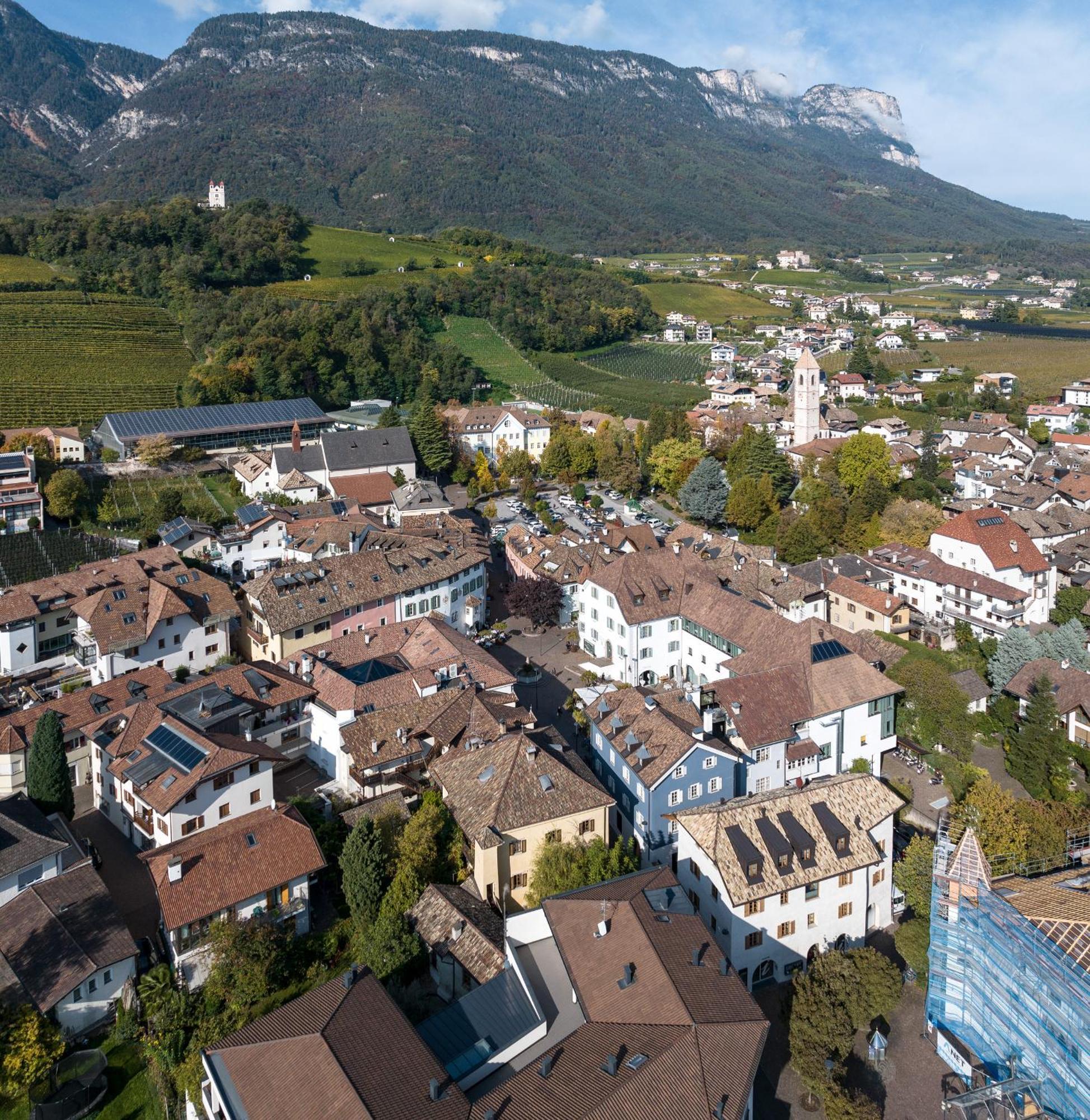 Ferienwohnung Schmitte am Sonnenwirtsplatz Eppan an der Weinstraße Exterior foto