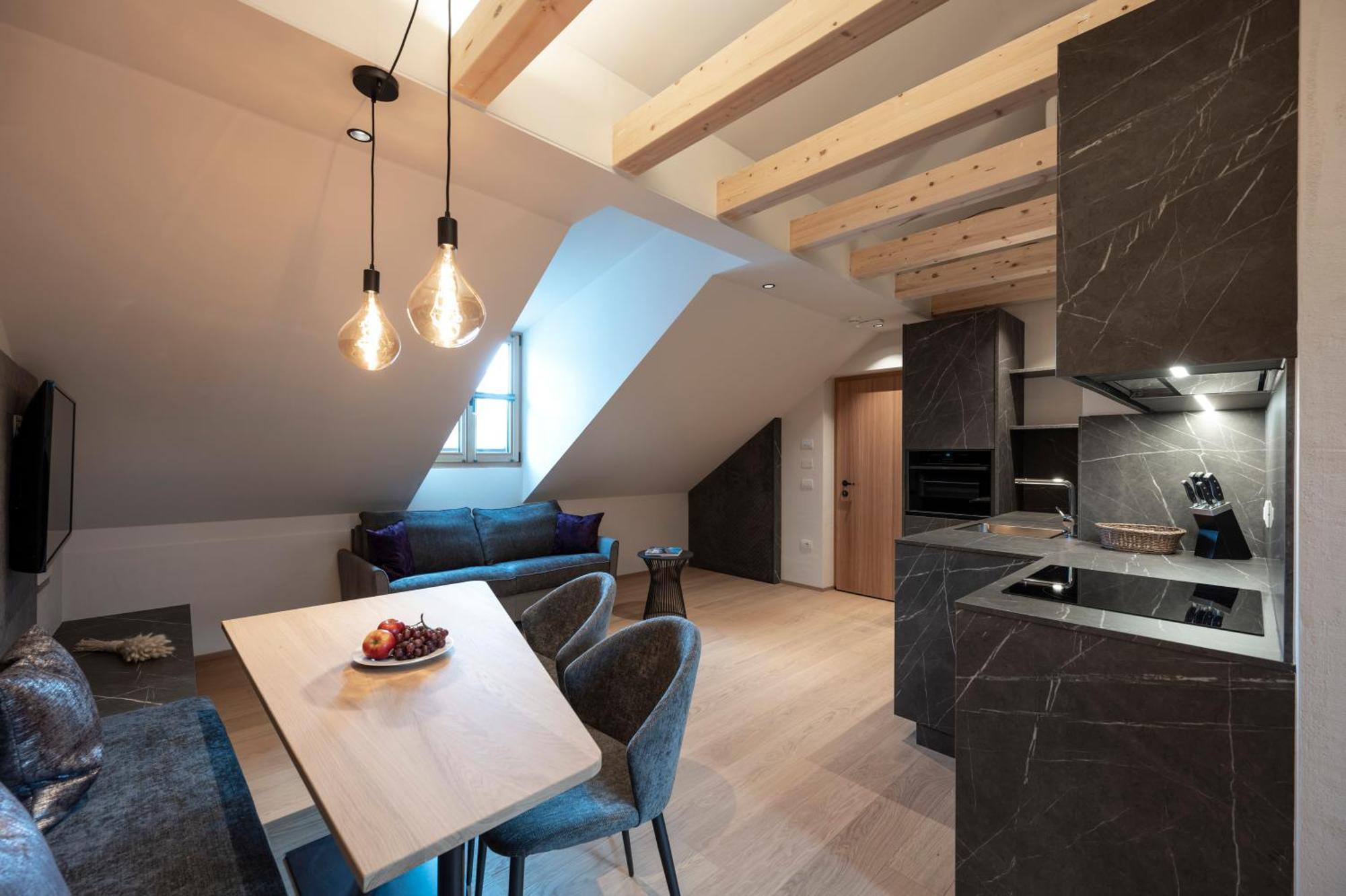 Ferienwohnung Schmitte am Sonnenwirtsplatz Eppan an der Weinstraße Exterior foto